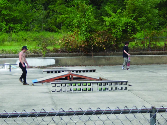 Skatepark Association cleans up Lincoln Park